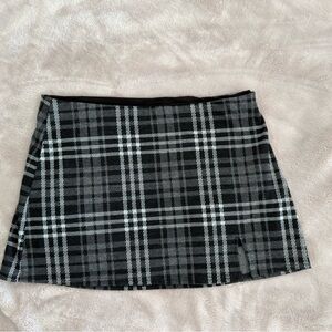 American Eagle Outfitters Black and Gray Plaid Mini Skort